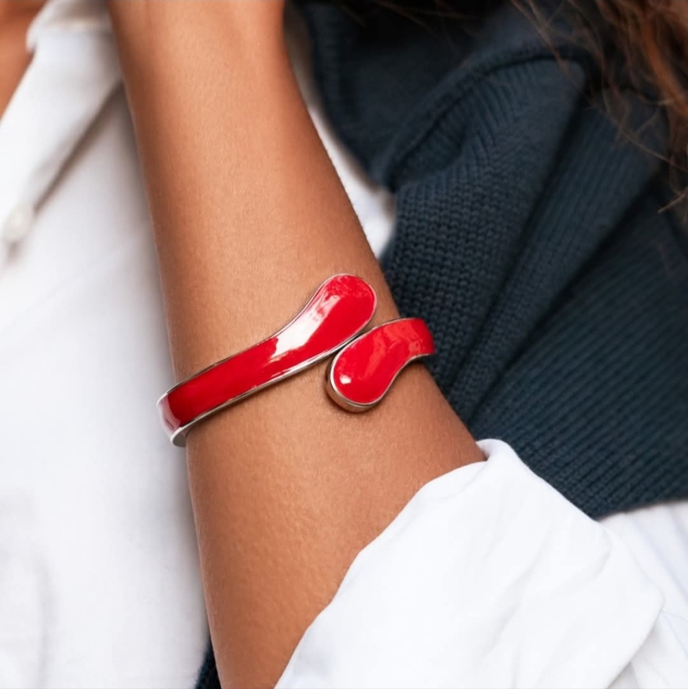 Paparazzi Red/ Silver Hinge Closure Braclet NWT